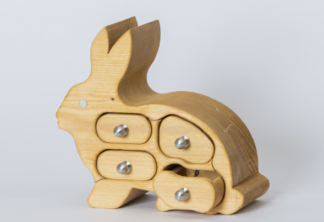 Osterhase mit 4 Schubladen